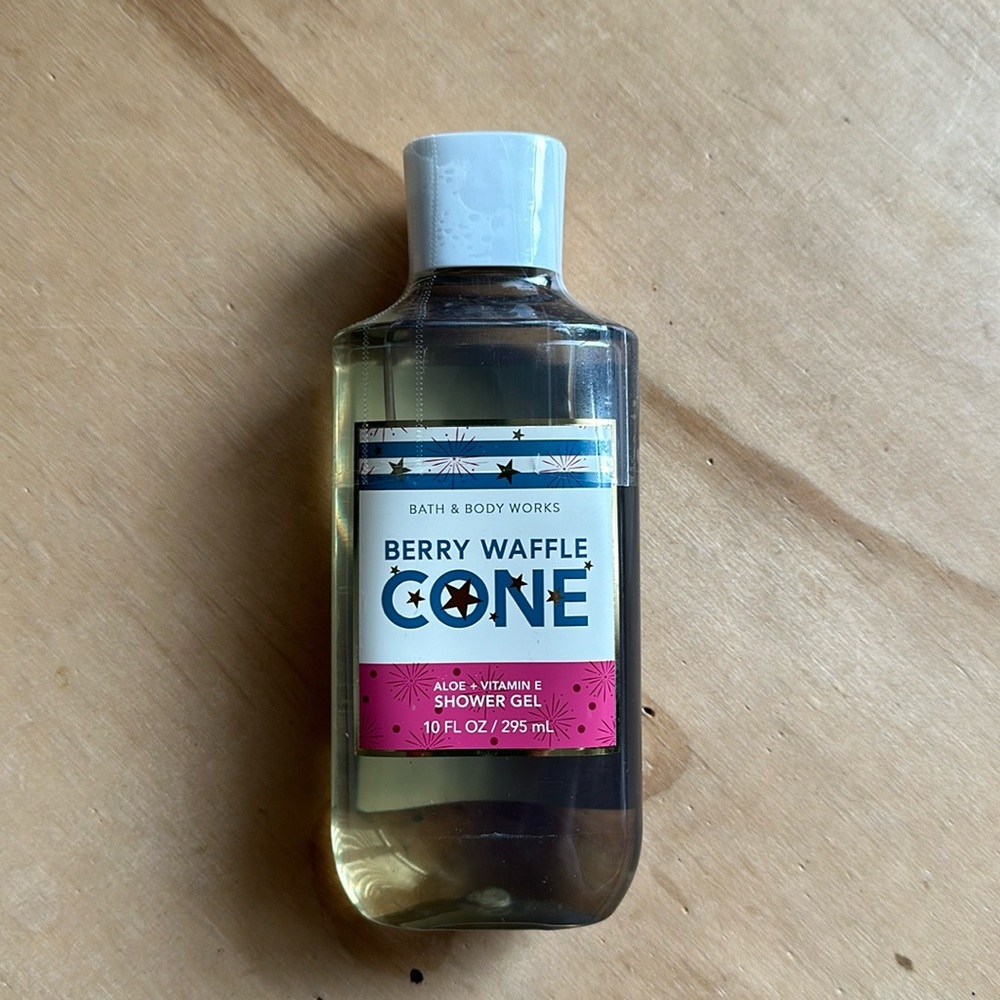 Bath and body Works very waffle cone shower gel brand new